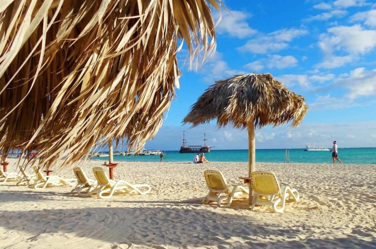 Sol Caribe Suites - Playa Los Corales - Beach Club, Wifi, Swimming Pool 푼타 카나 외부 사진